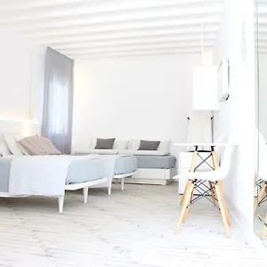 Πανσιόν Christina, Mykonos Town