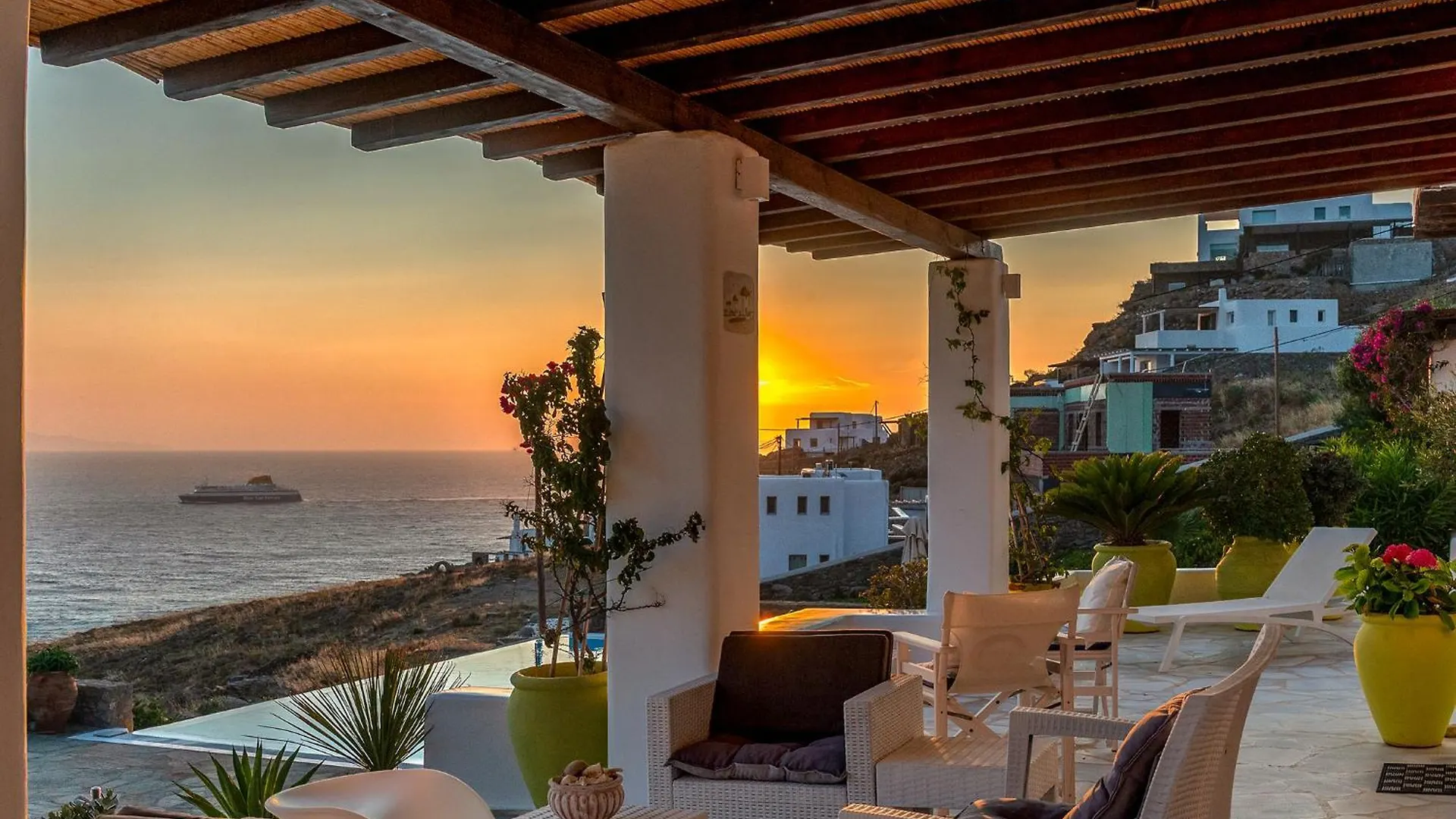 Helios Max Villa Mykonos Town 0*,